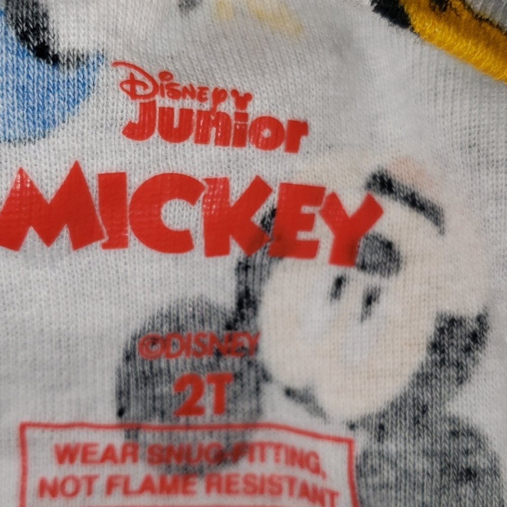 DISNEY T-SHIRT